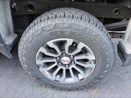 2022 GMC Sierra 1500 AT4