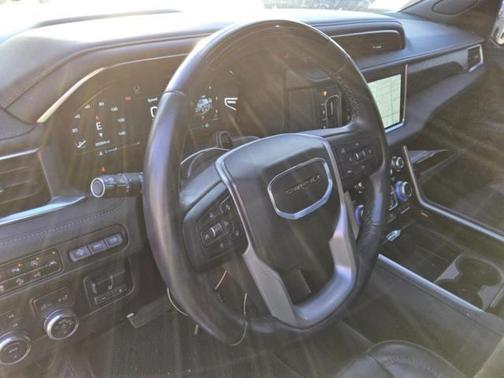 White Frost Tricoat 2024 GMC Yukon Denali