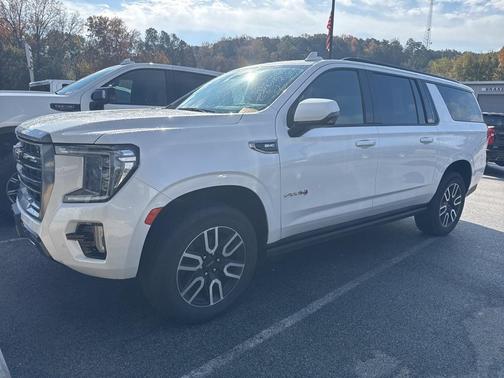 2021 GMC Yukon XL 4WD AT4