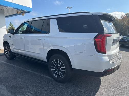 2021 GMC Yukon XL 4WD AT4