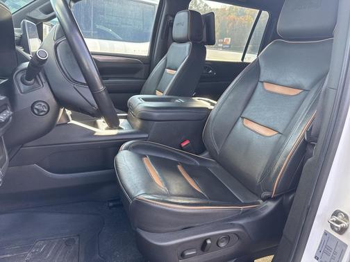 2021 GMC Yukon XL 4WD AT4