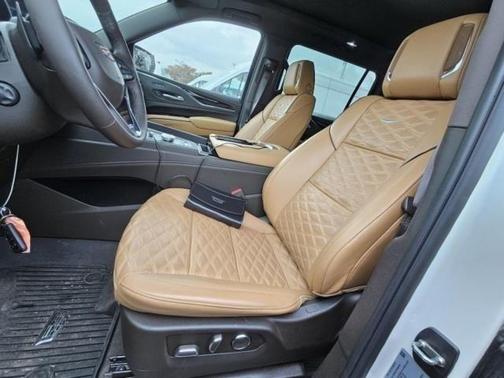 2023 Cadillac Escalade ESV Sport