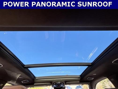 Photo 2 of 54 of 2022 Jeep Grand Wagoneer Series III