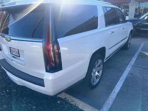 2018 Cadillac Escalade ESV Premium Luxury