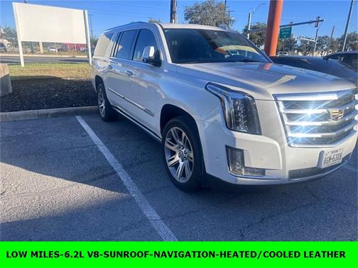 2018 Cadillac Escalade ESV Premium Luxury