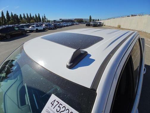 Summit White 2022 GMC Sierra 1500 Elevation