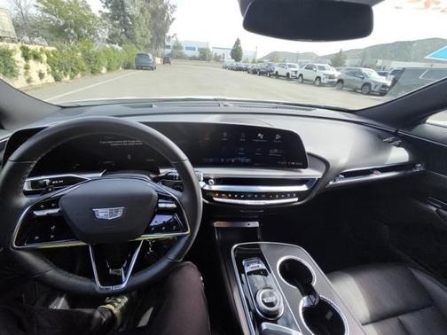 2024 Cadillac LYRIQ Sport