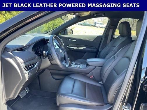Photo 3 of 45 of 2019 Cadillac XT4 Sport