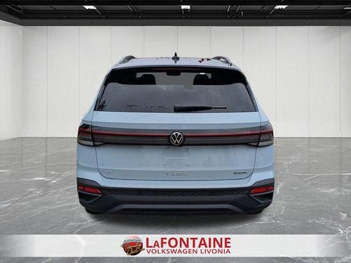 2025 Volkswagen Taos 1.5T SE Black