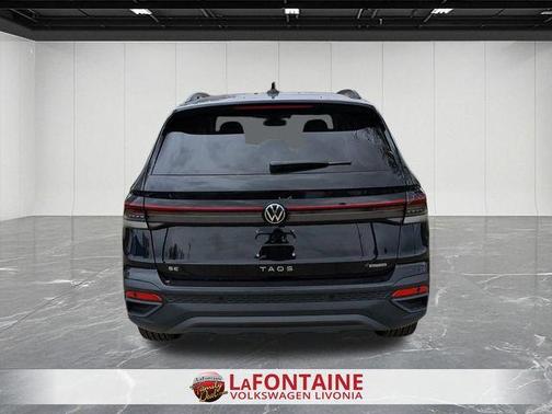 2025 Volkswagen Taos 1.5T SE Black