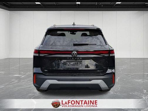 2025 Volkswagen Tiguan 2.0T SE