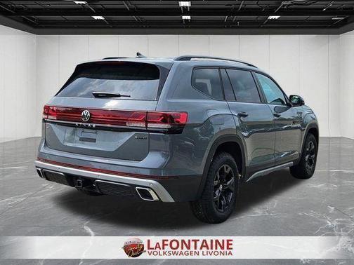 2025 Volkswagen Atlas 2.0T Peak Edition