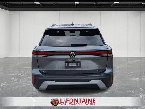 2025 Volkswagen Tiguan 2.0T SE
