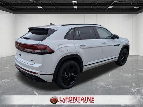 2025 Volkswagen Atlas Cross Sport 2.0T SEL R-Line Black