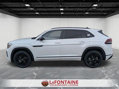 2025 Volkswagen Atlas Cross Sport 2.0T SEL R-Line Black