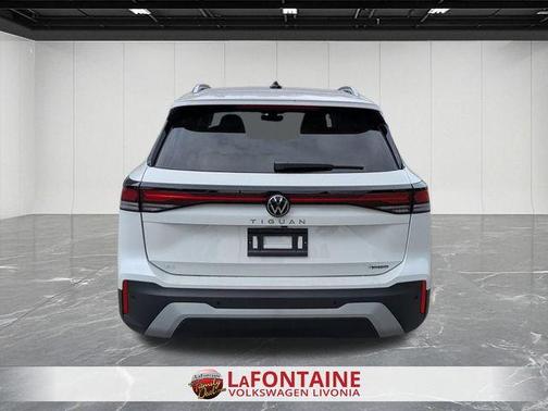 2025 Volkswagen Tiguan 2.0T SE