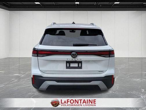 2025 Volkswagen Tiguan 2.0T SE