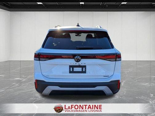2025 Volkswagen Tiguan 2.0T SE