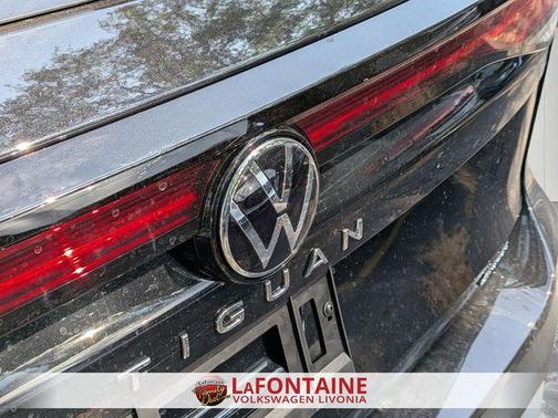 2025 Volkswagen Tiguan 2.0T SE