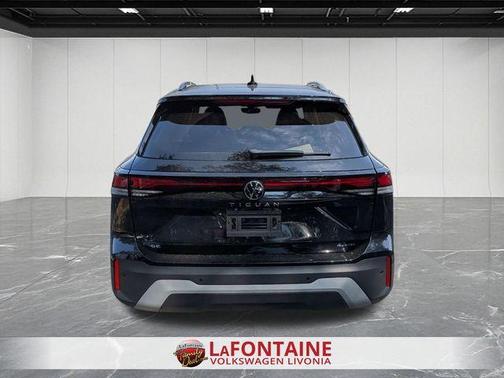 2025 Volkswagen Tiguan 2.0T SE