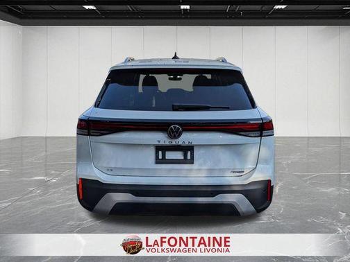 2025 Volkswagen Tiguan 2.0T SE