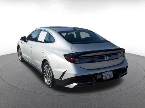 2025 Hyundai SONATA Hybrid SE