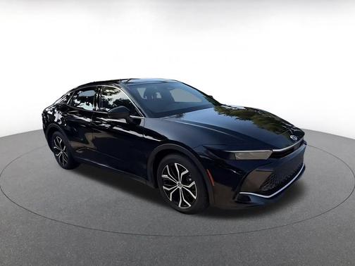 Black 2025 Toyota Crown XLE