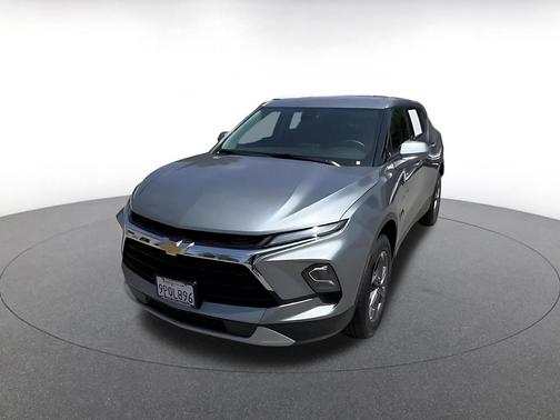 Sterling Gray Metallic 2025 Chevrolet Blazer 2LT