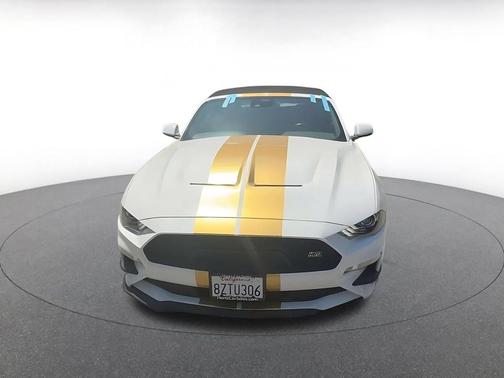 Oxford White 2022 Ford Mustang GT Premium