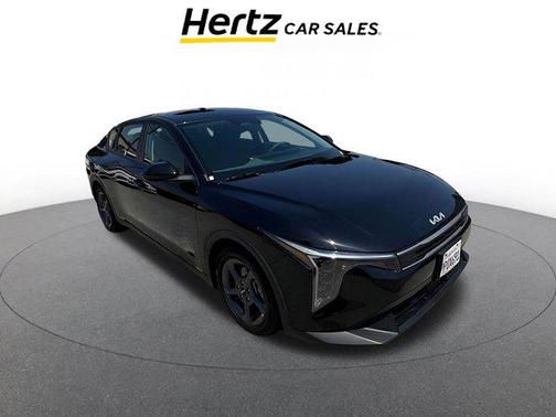 Aurora Black Pearl 2025 Kia K4 LXS