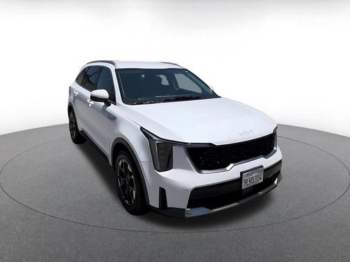Glacial White Pearl 2024 Kia Sorento S