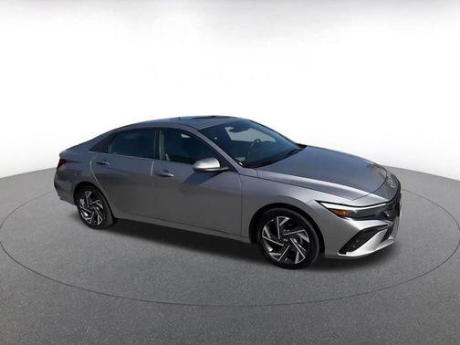 Fluid Metal 2025 Hyundai ELANTRA HEV Limited