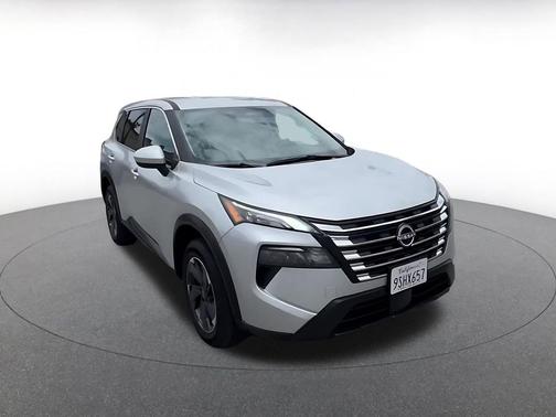 Brilliant Silver Metallic 2025 Nissan Rogue SV