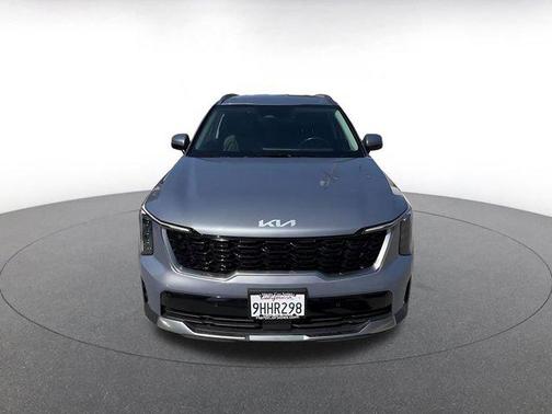 Everlasting Silver 2024 Kia Sorento S
