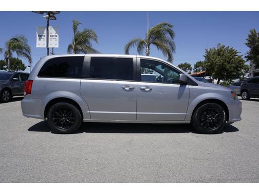 Photo 3 of 31 of 2019 Dodge Grand Caravan GT