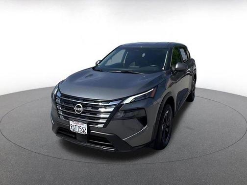 Gun Metallic 2025 Nissan Rogue SV