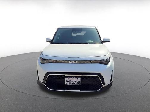 Snow White Pearl 2025 Kia Soul LX