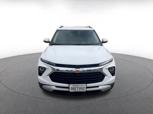 Summit White 2025 Chevrolet Trailblazer LT