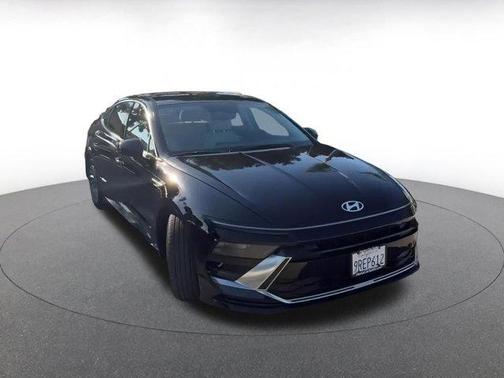 2025 Hyundai SONATA Hybrid SE