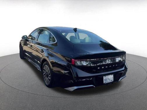2025 Hyundai SONATA Hybrid SE