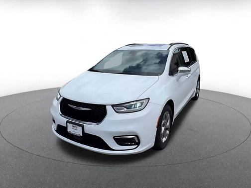 Bright White Clearcoat 2022 Chrysler Pacifica Limited