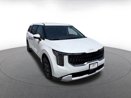 Snow White Pearl 2026 Kia Carnival LXS