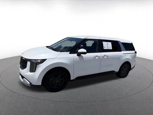 Snow White Pearl 2026 Kia Carnival LXS