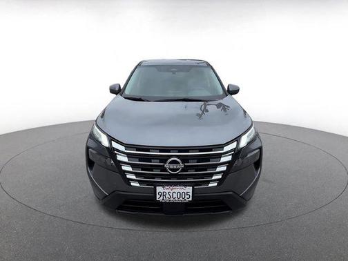 Gun Metallic 2025 Nissan Rogue SV