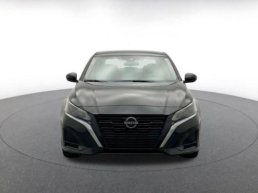 Super Black 2025 Nissan Altima SV FWD