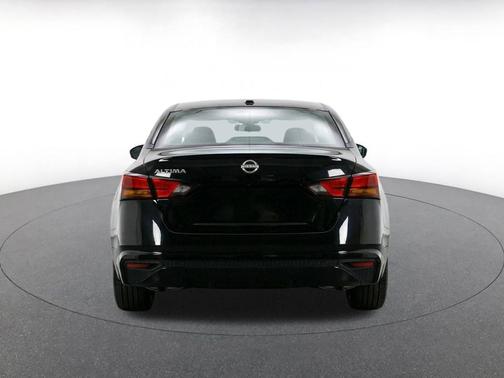 Super Black 2025 Nissan Altima SV FWD