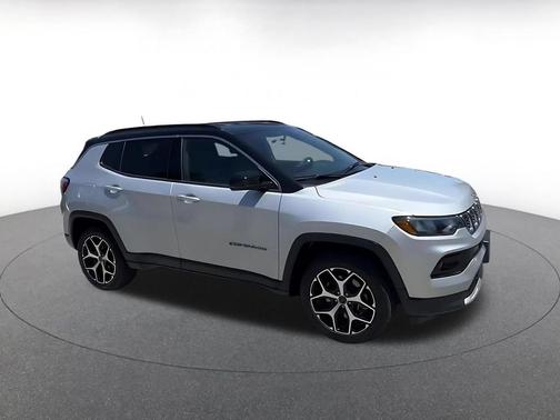 Silver Zynith Metallic Clearcoat 2025 Jeep Compass Limited
