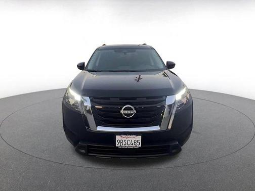 2025 Nissan Pathfinder SV FWD