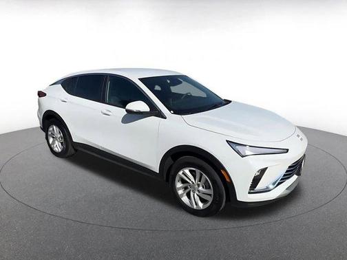 Summit White 2025 Buick Envista Preferred FWD