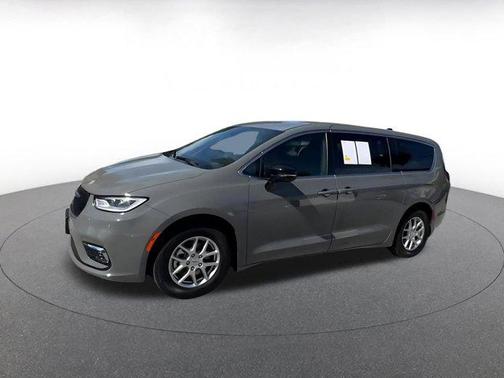 2025 Chrysler Pacifica L